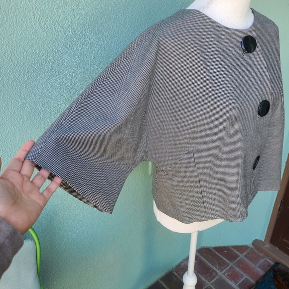 Mod Large Buttoned Coat - Picture 3 of 5